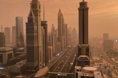 Dubai real estate prices fall for the first time in 2022