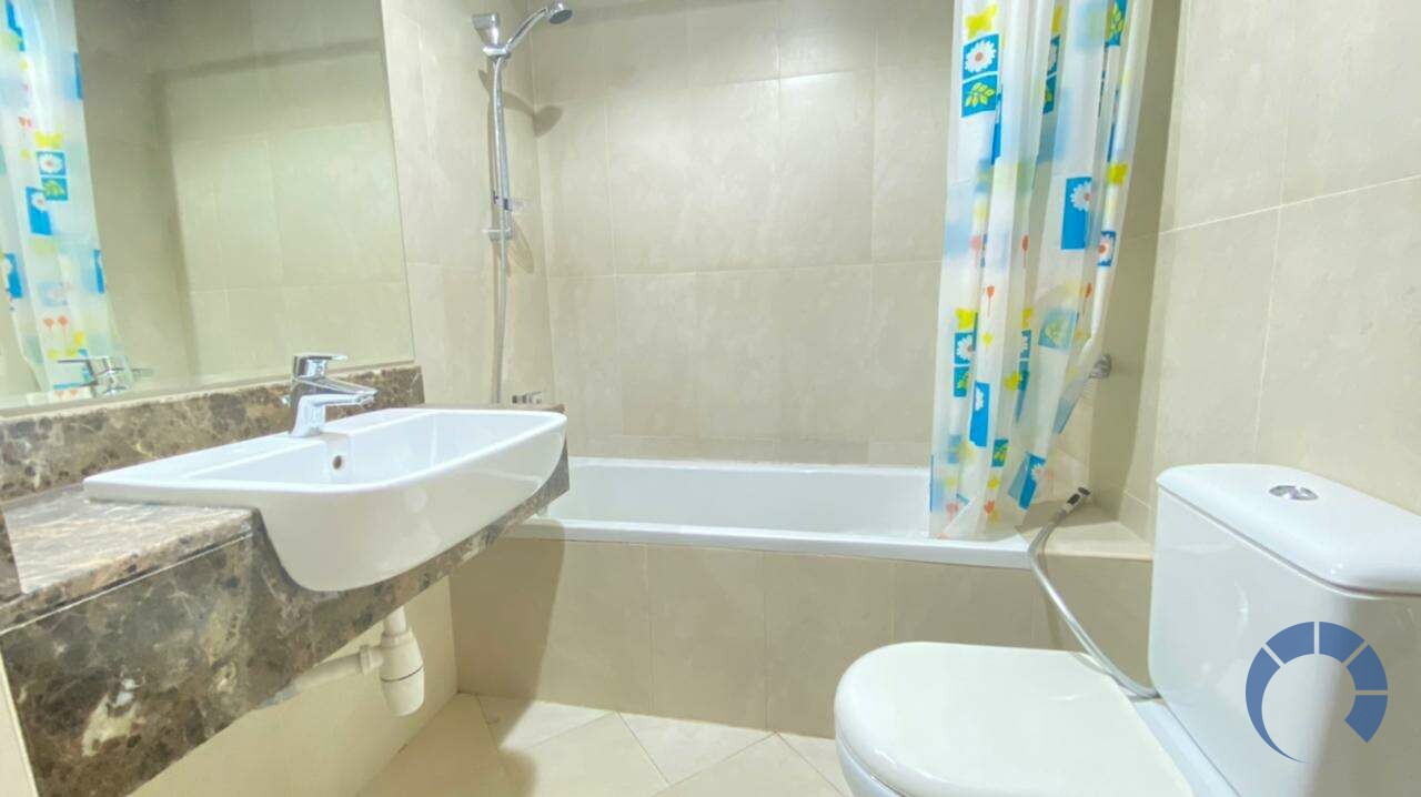 Apartment for SALE in Jumeirah Village, Dubai - Large 2 bedroom Apartment in Plaza Residence