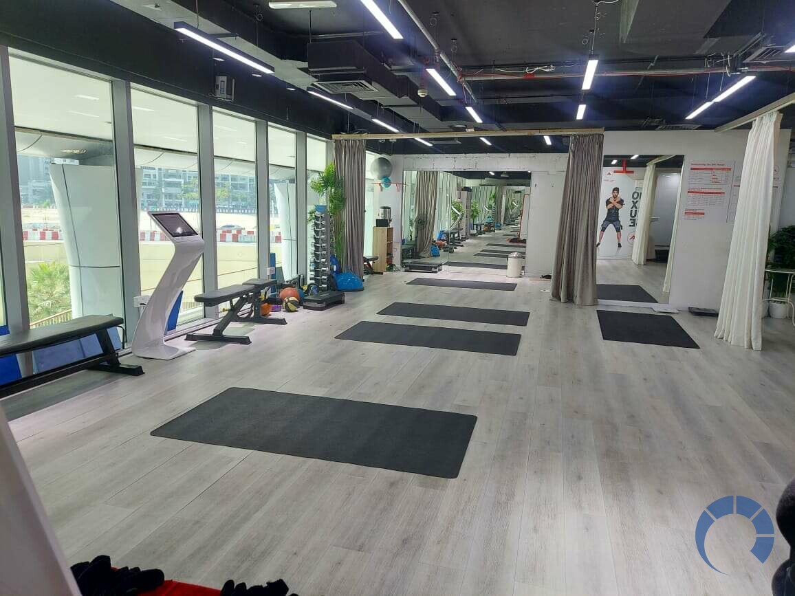 Commercial for SALE in Business Bay, Dubai - Fully Fitted Shop in The Binary Tower, Business bay
