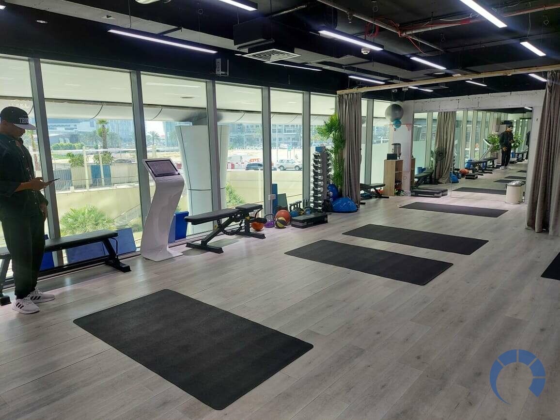 Commercial for SALE in Business Bay, Dubai - Fully Fitted Shop in The Binary Tower, Business bay