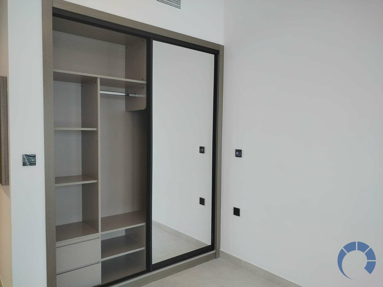 Apartment for SALE in Business Bay, Dubai - Studio for Rent in Binghatti Canal Building